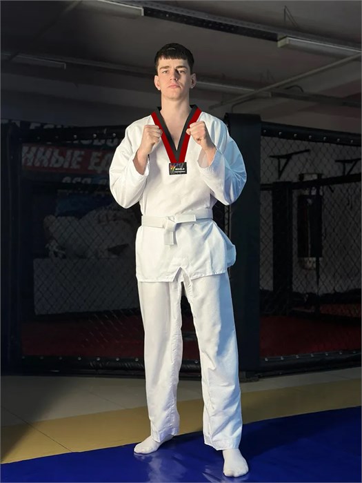 Добок для тхэквондо Tomorrow Star красно-черный воротник 6374b2e8-7623-11ed-0a80-07140029de57 - фото 1654