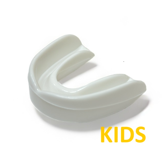 Капа боксерская LONE STAR детская с футляром (ONE, белый) 65b1f71a-0604-11ef-0a80-134d0021820f - фото 1689