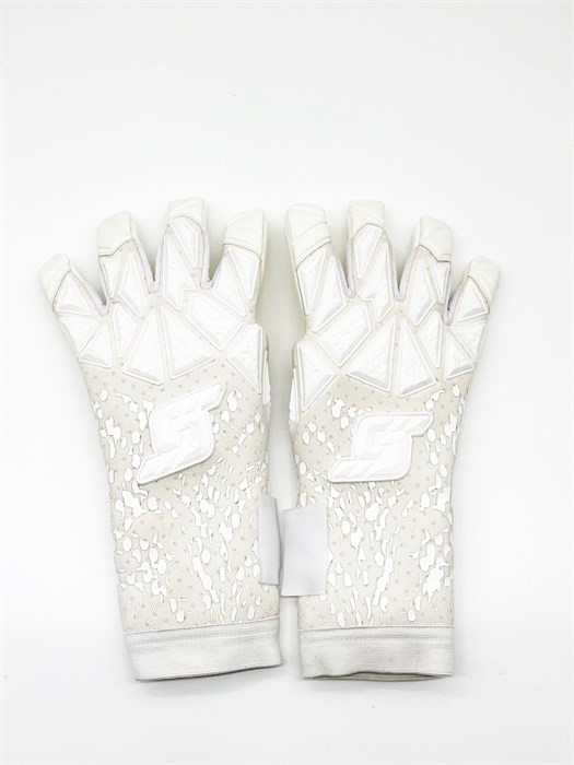Вратарские перчатки футбольные Tigershop  белые 236b5747-4512-11f0-0a80-089b002b82e2 - фото 524