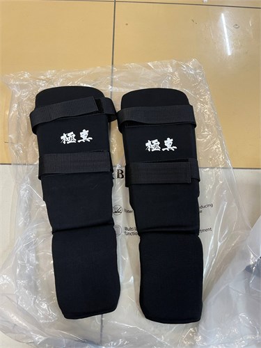 Защита голени для каратэ Tomorrow Star черная c99d282c-e65d-11f0-0a80-0c370056cd19 - фото 5540