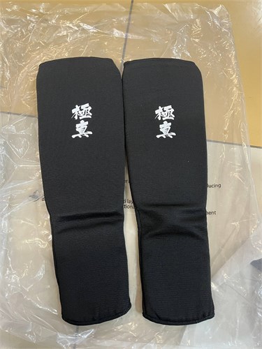 Защита голени для каратэ Tomorrow Star черная fbef1f8d-e65d-11f0-0a80-13a900565e94 - фото 5541