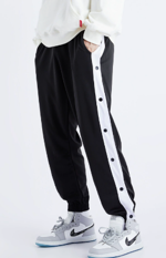 Спортивные штаны черные с пуговицами 8882 522508fe-202c-11f0-0a80-0169000bbfa0